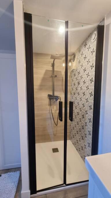 El Dorado Apartment บูกเนส์ ภายนอก รูปภาพ